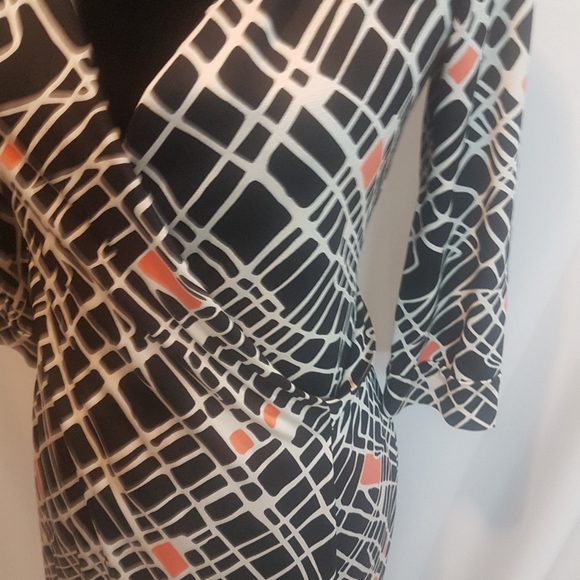 DIANEvonFURSTENBERG 100% silk wrap dress - Picture 2 of 4